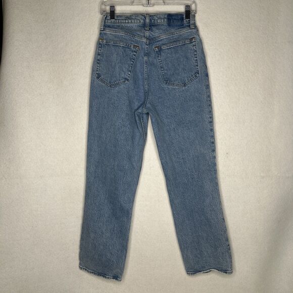 Abercrombie & Fitch Curve Love High Rise 90s Relaxed Jeans Size 29/8 Light Wash - Picture 4 of 9